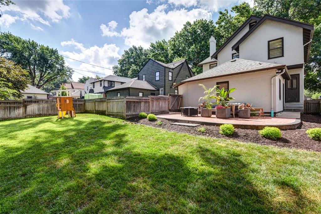 408 E 72nd Terrace