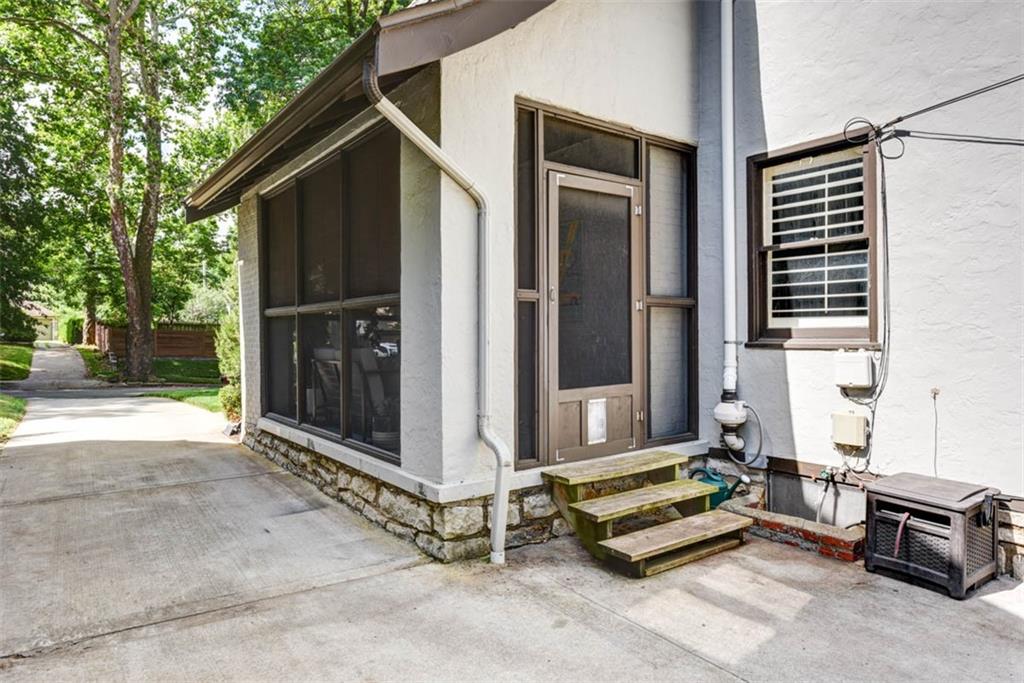 408 E 72nd Terrace