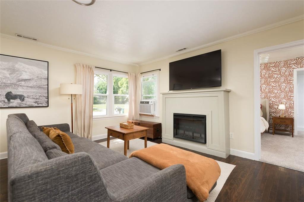 8244 Santa Fe Drive