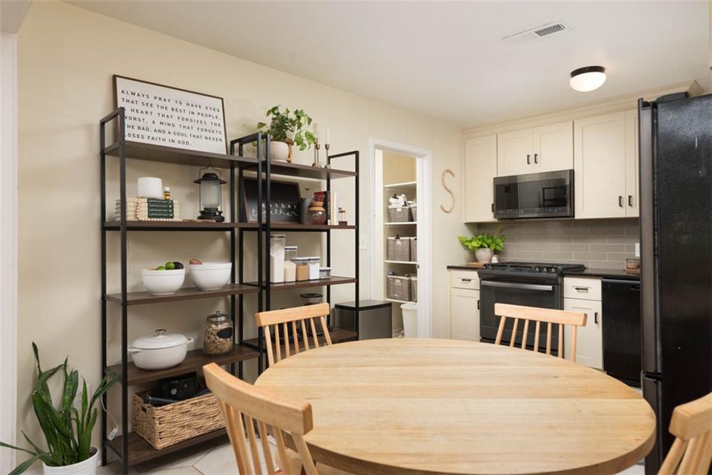 8244 Santa Fe Drive