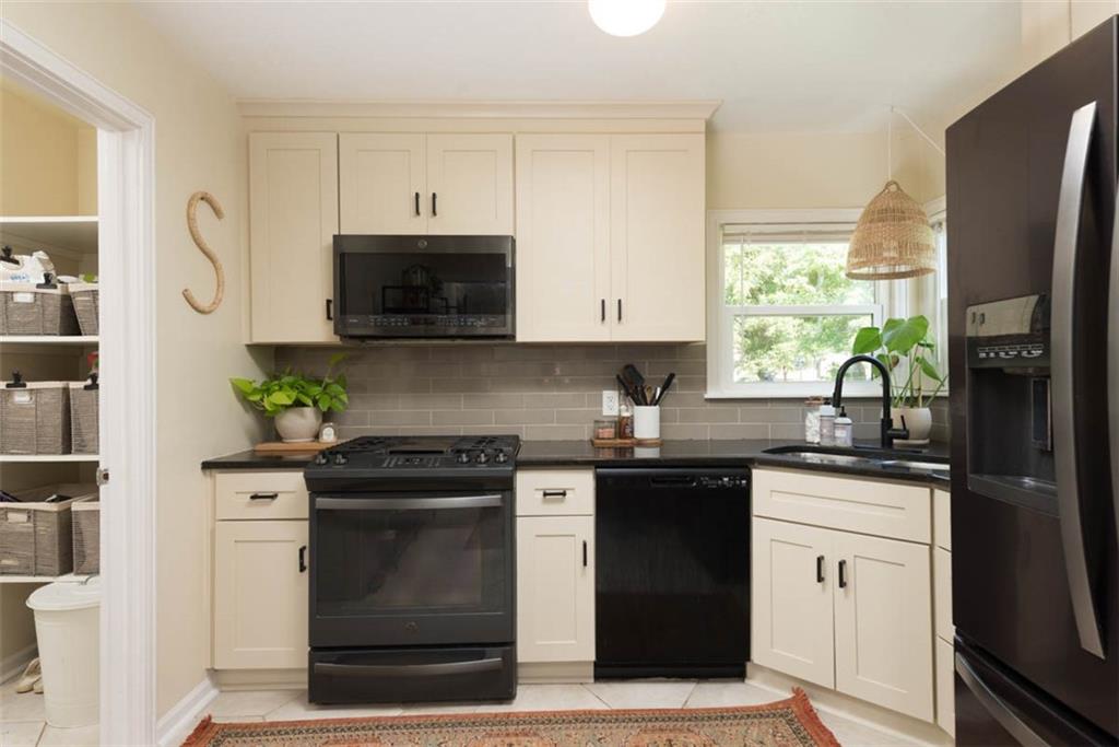 8244 Santa Fe Drive