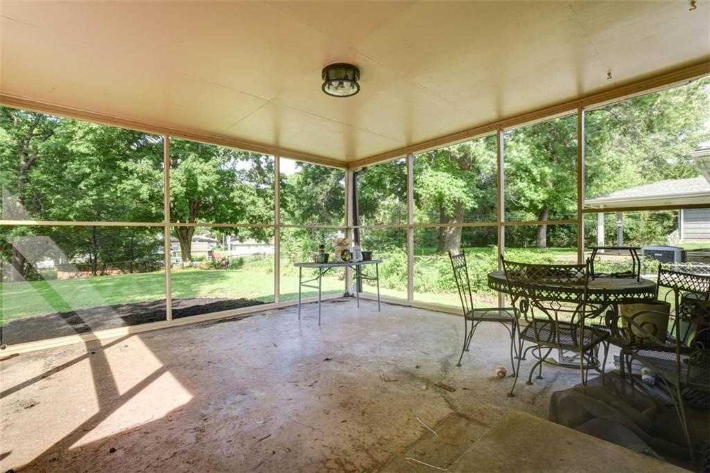 4714 NE Chouteau Drive