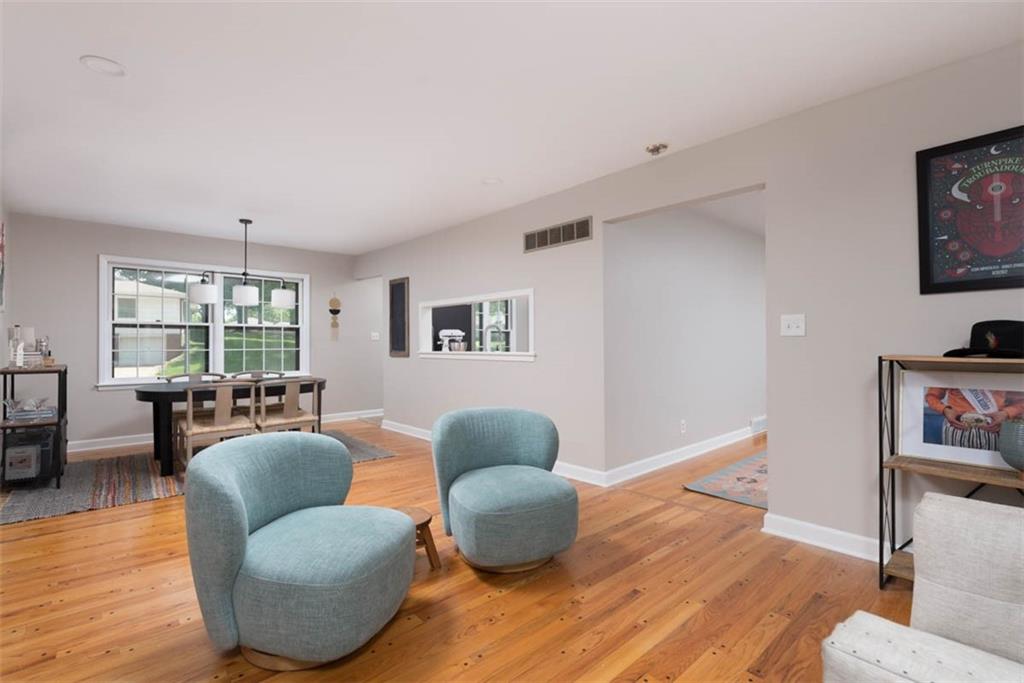 4714 NE Chouteau Drive