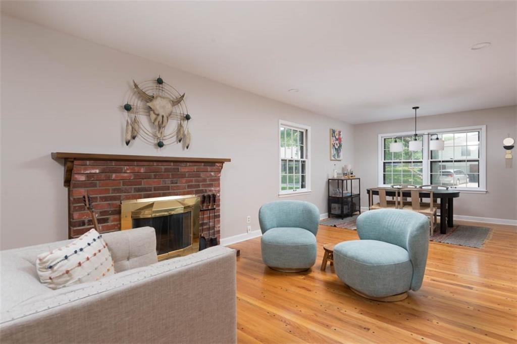 4714 NE Chouteau Drive