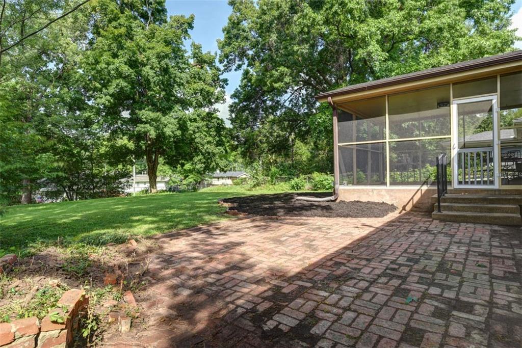 4714 NE Chouteau Drive