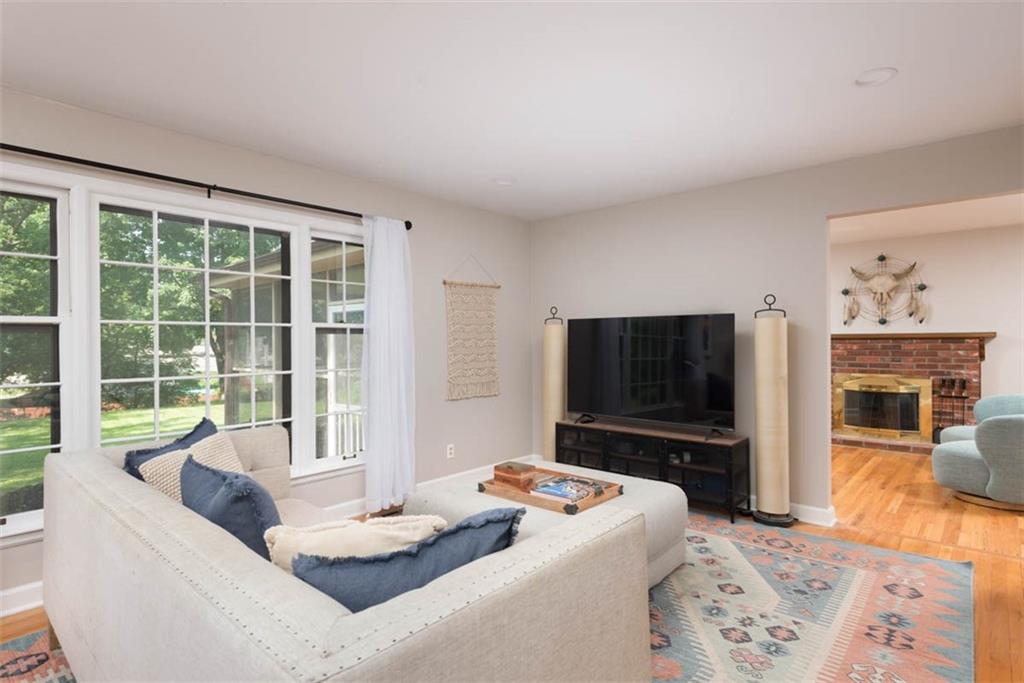 4714 NE Chouteau Drive