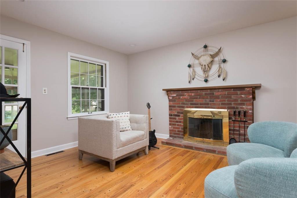 4714 NE Chouteau Drive