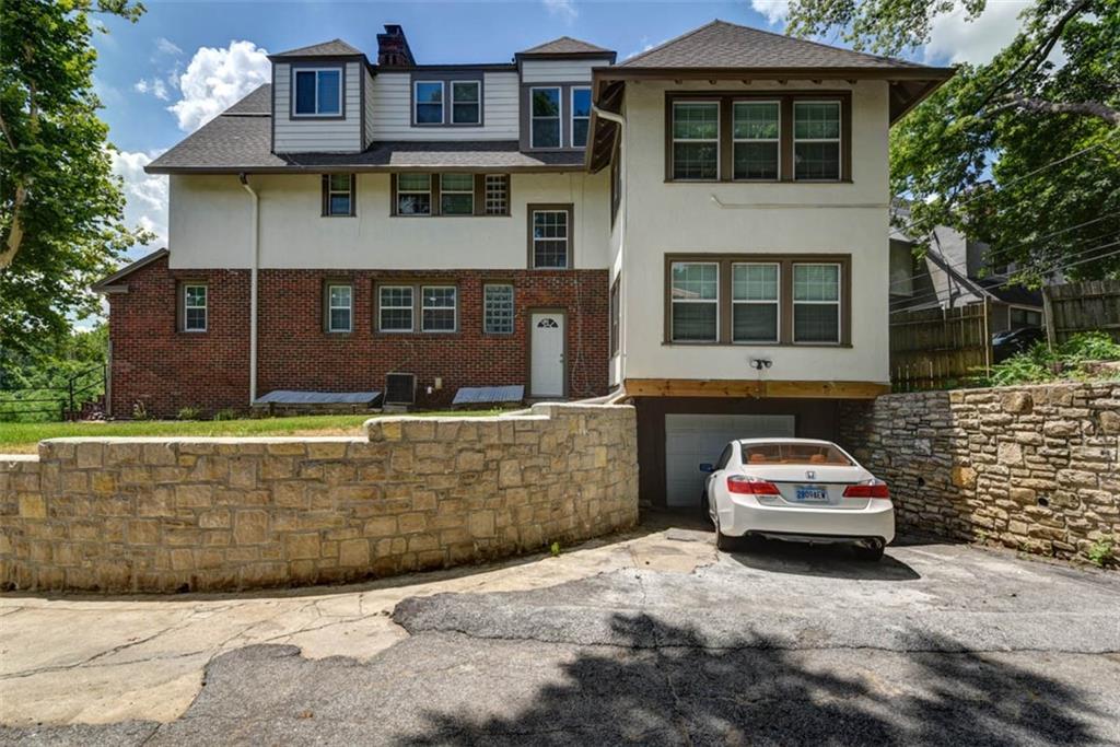 1120 & 1124 Ward Parkway