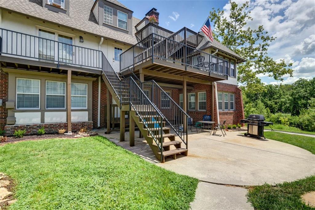 1120 & 1124 Ward Parkway