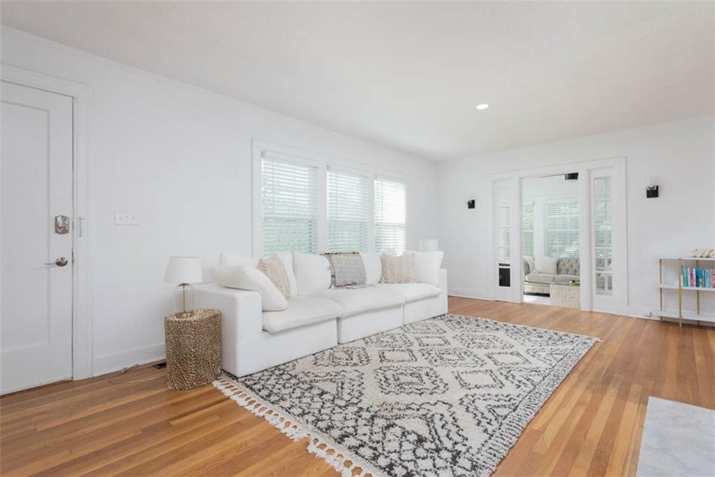 1120 & 1124 Ward Parkway