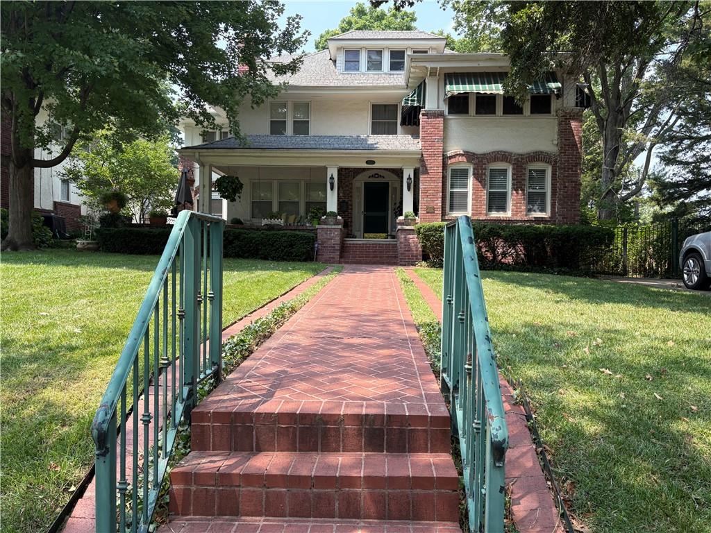 5626 Wyandotte Street