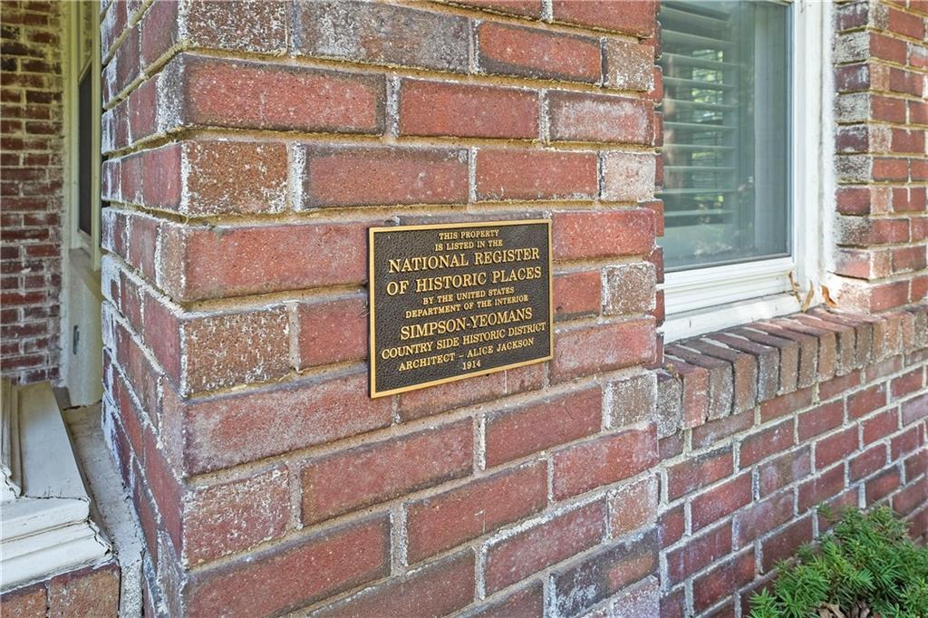 5626 Wyandotte Street