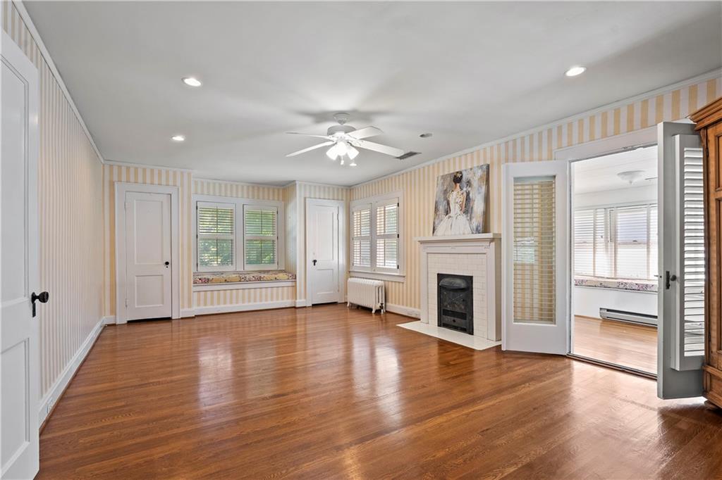 5626 Wyandotte Street