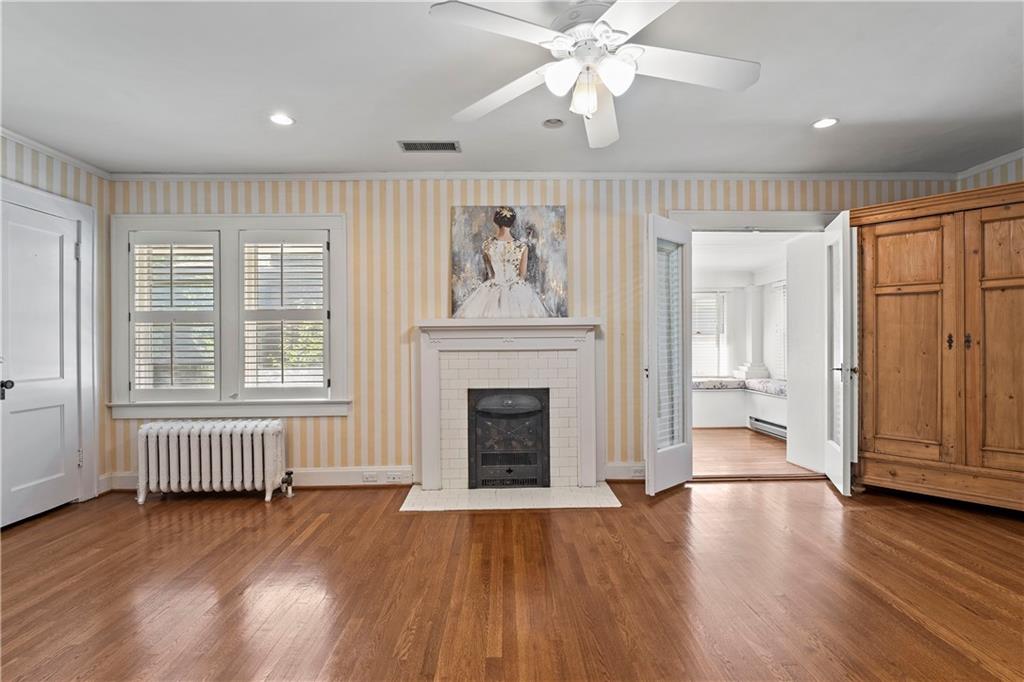 5626 Wyandotte Street