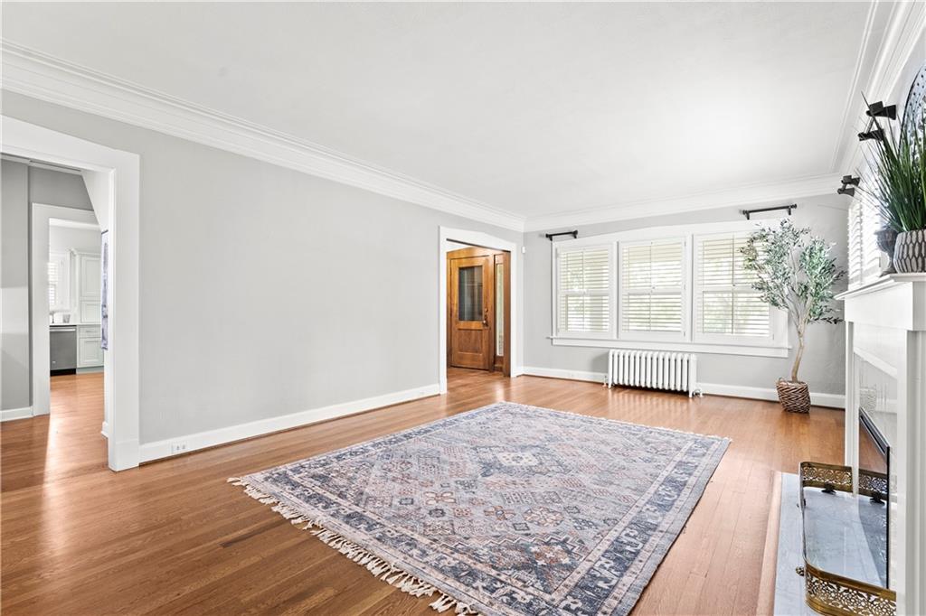 5626 Wyandotte Street