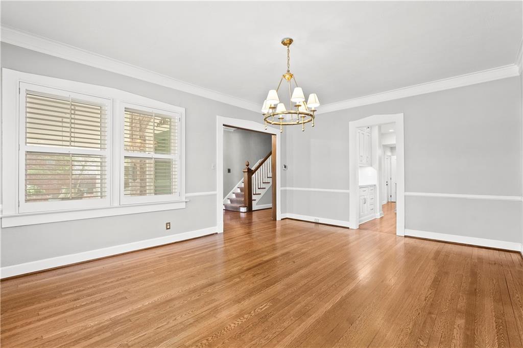 5626 Wyandotte Street