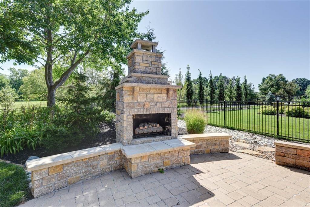 2103 W 116th Street