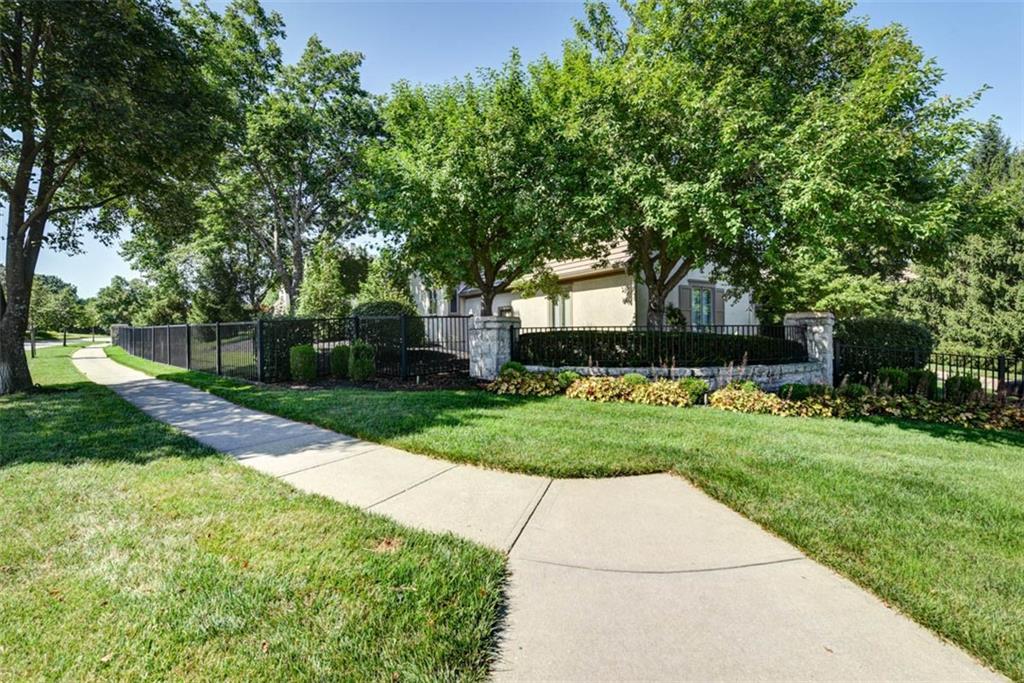 2103 W 116th Street