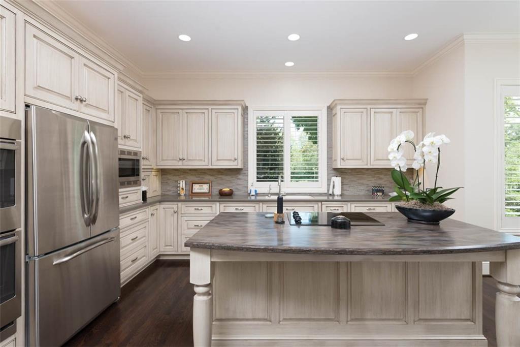 2103 W 116th Street