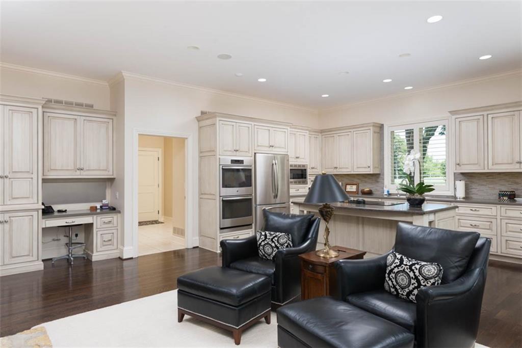 2103 W 116th Street