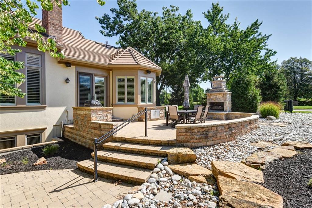 2103 W 116th Street