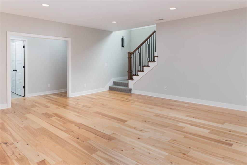 24916 W 75th Place