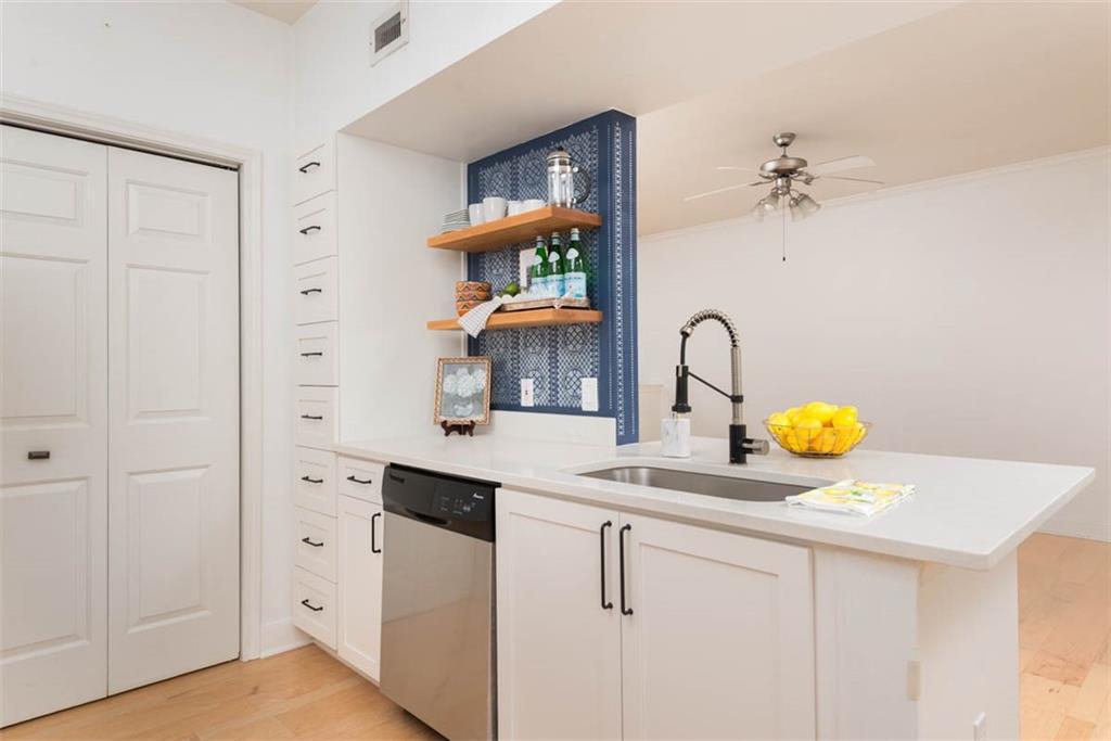 11630 Tomahawk Creek Parkway Unit: E