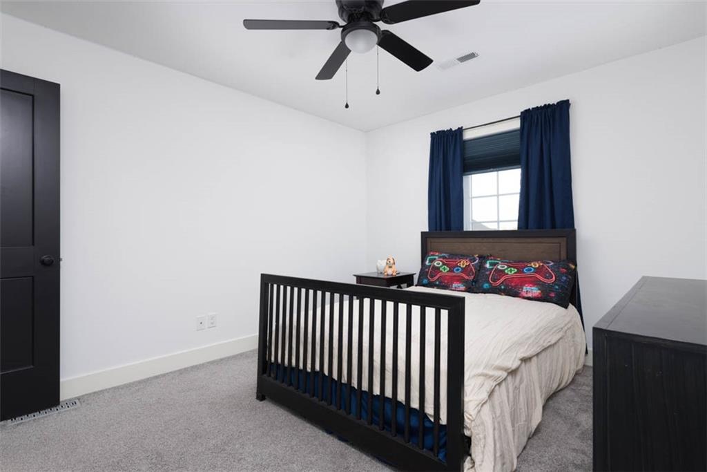 521 NE Hidden View Lane