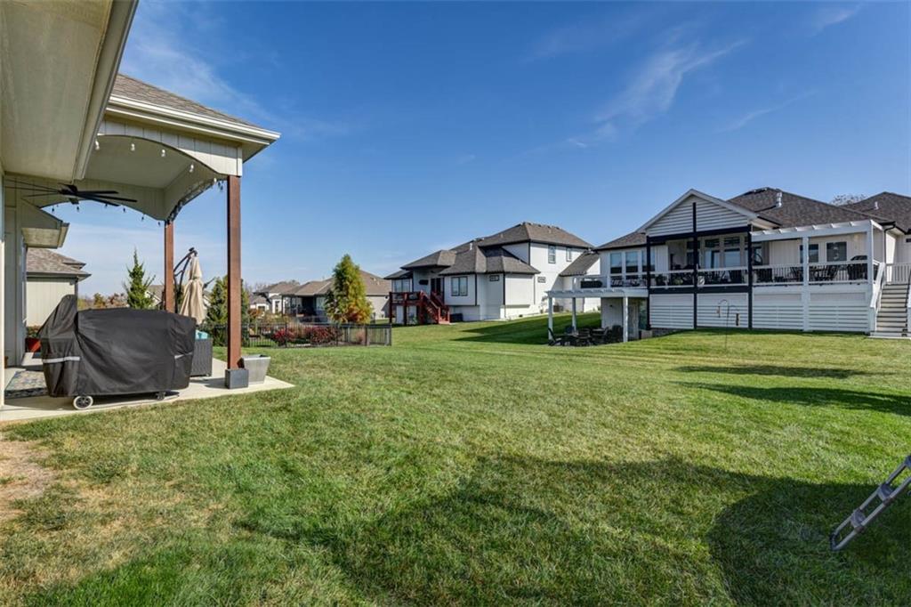 521 NE Hidden View Lane