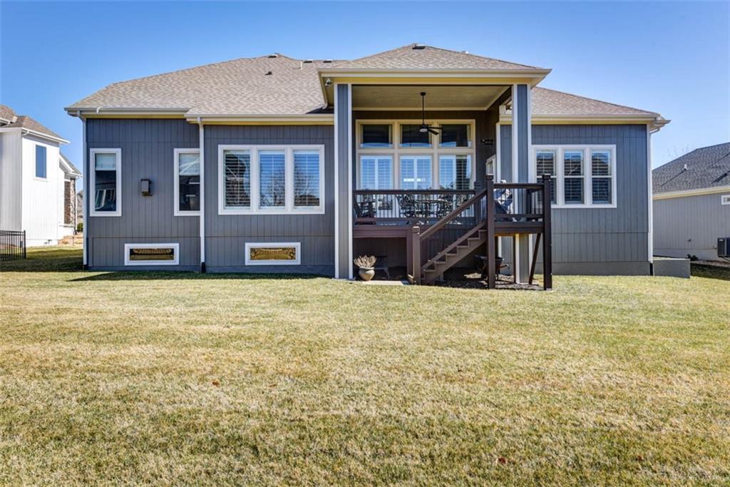 16132 Monrovia Street