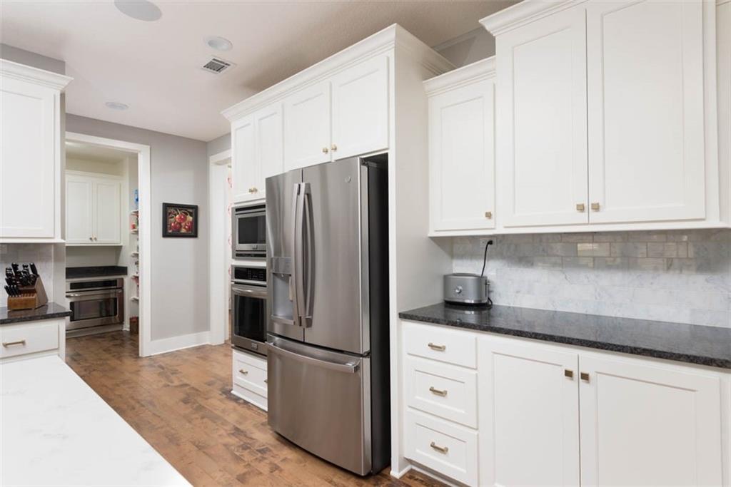 16132 Monrovia Street