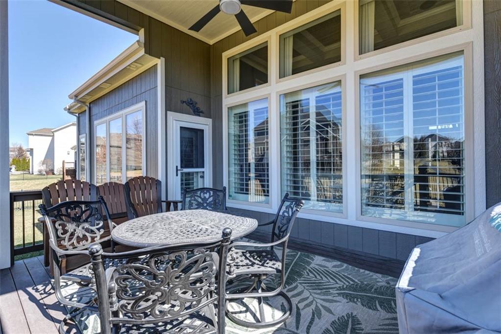 16132 Monrovia Street