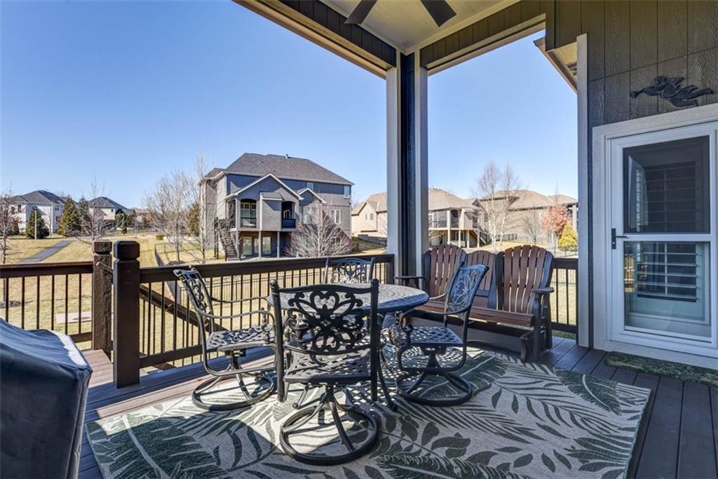 16132 Monrovia Street