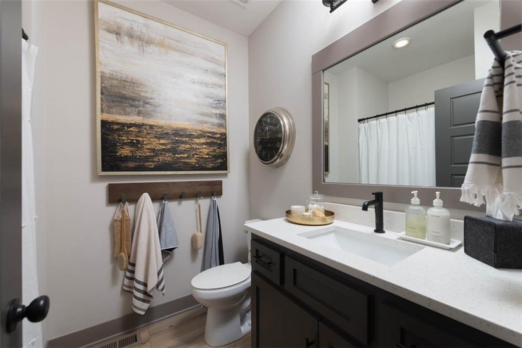 1101 SW Brookside Court