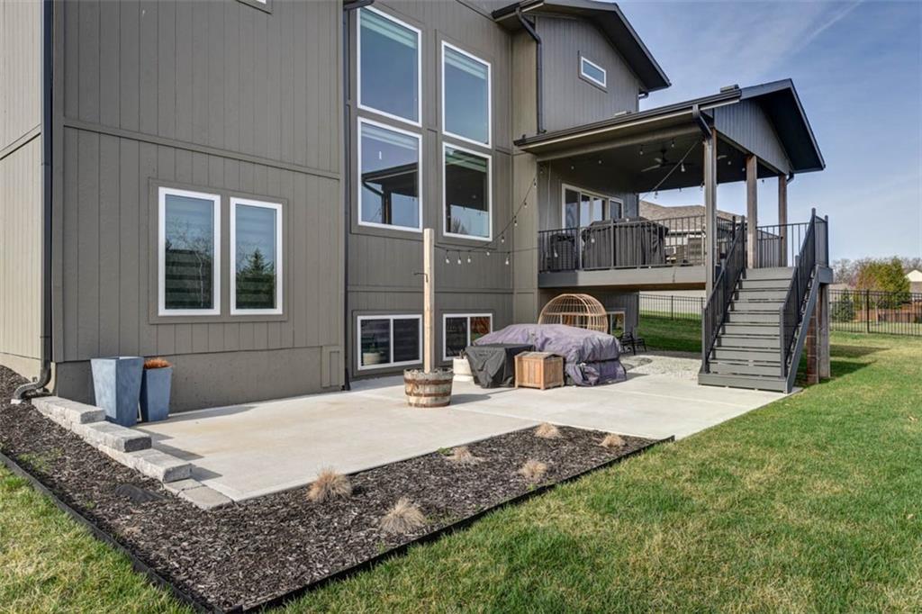 1101 SW Brookside Court