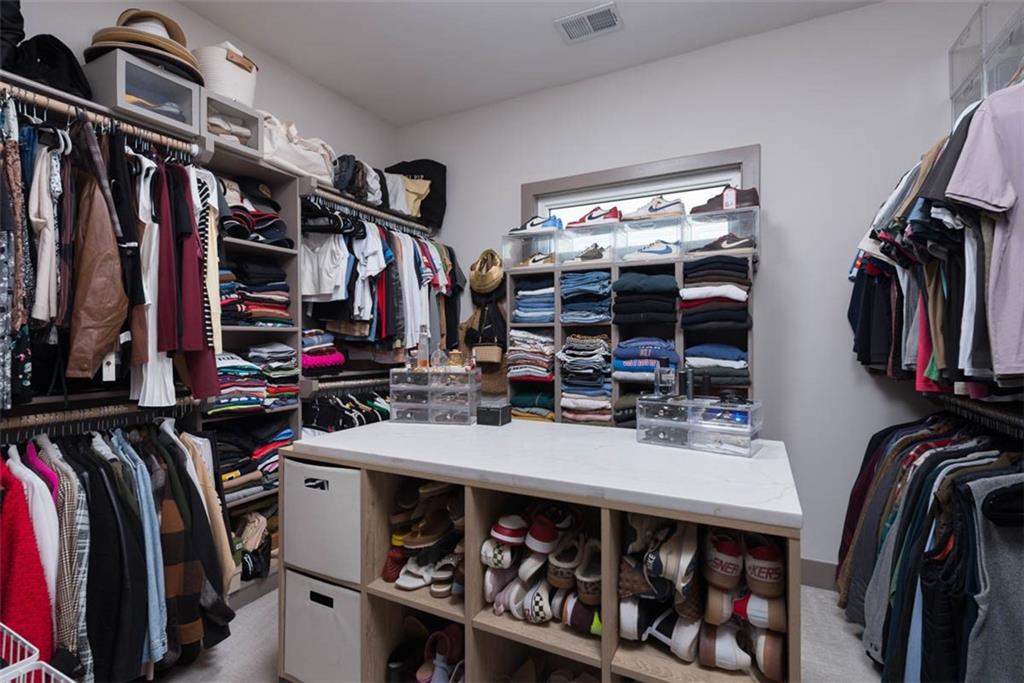 1101 SW Brookside Court