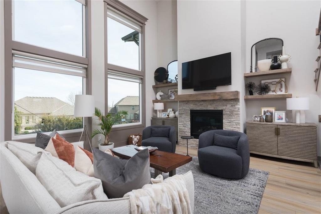 1101 SW Brookside Court