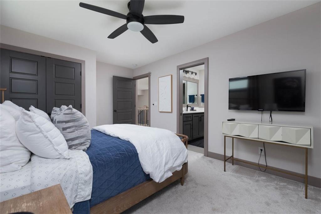 1101 SW Brookside Court