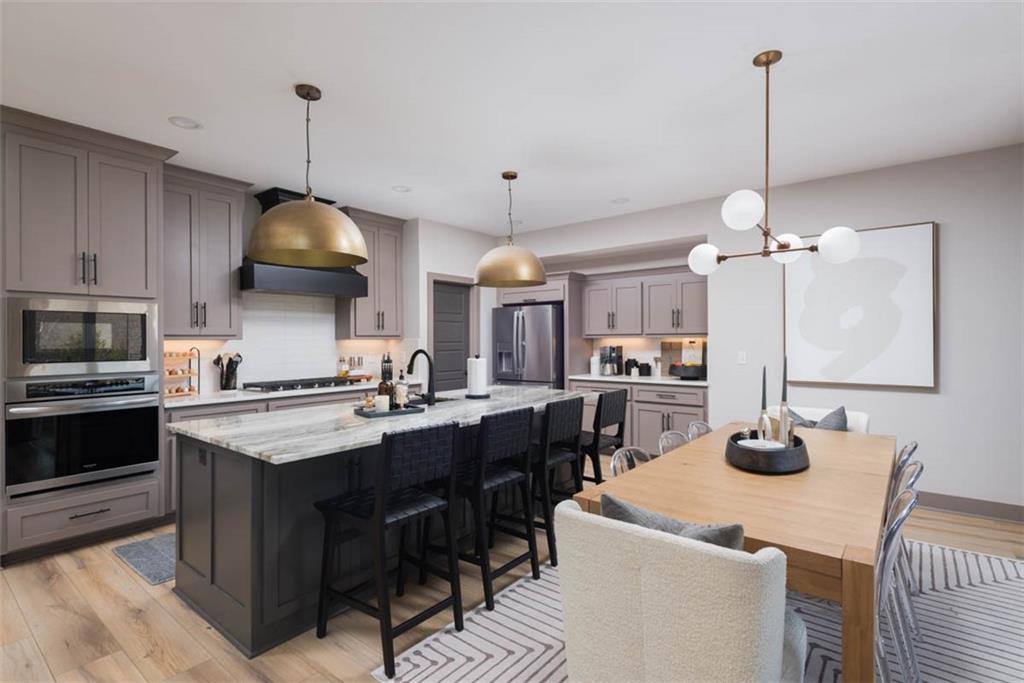 1101 SW Brookside Court