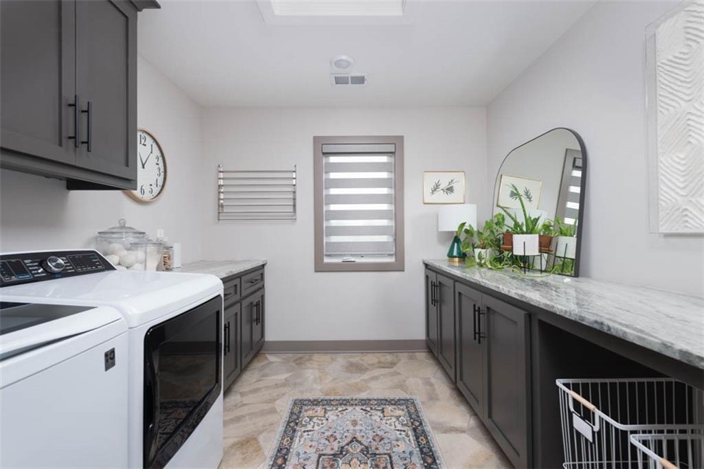 1101 SW Brookside Court