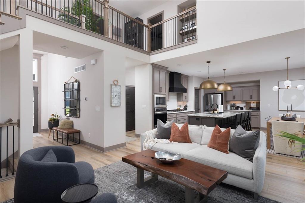 1101 SW Brookside Court