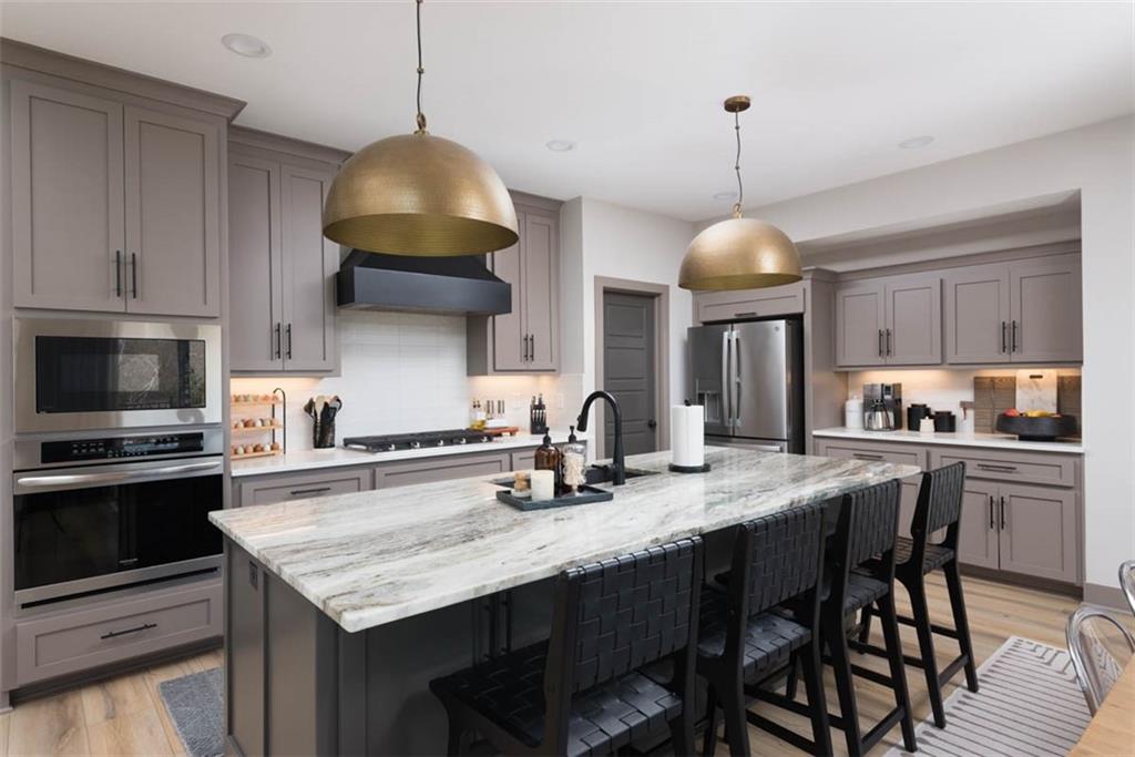 1101 SW Brookside Court