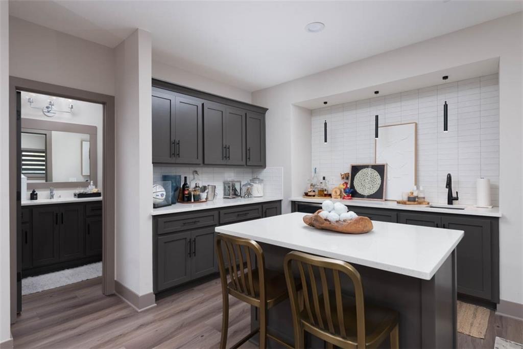 1101 SW Brookside Court