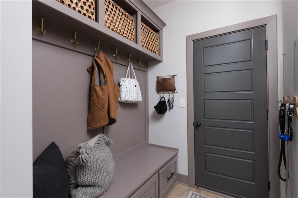 1101 SW Brookside Court