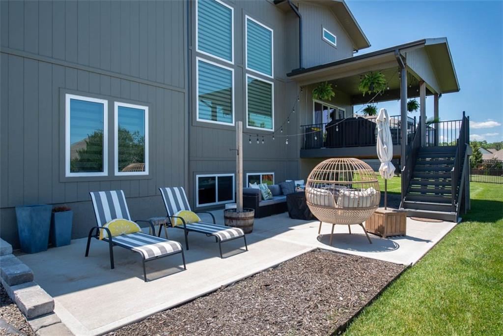 1101 SW Brookside Court
