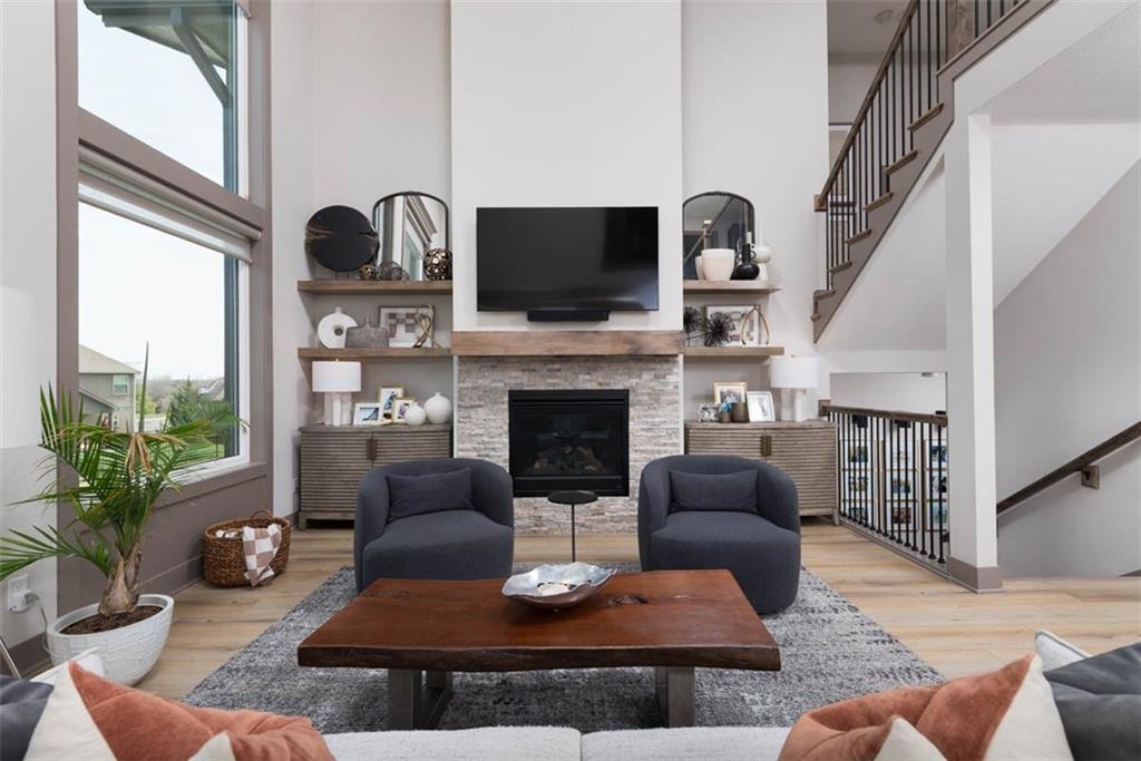 1101 SW Brookside Court