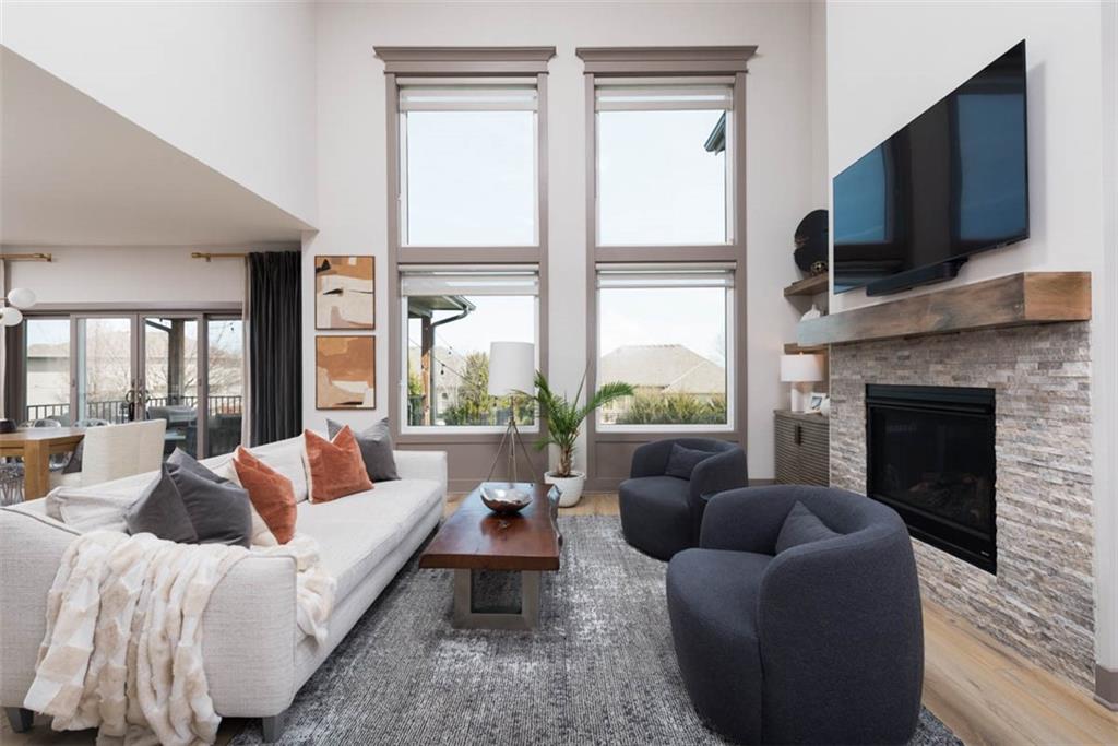 1101 SW Brookside Court