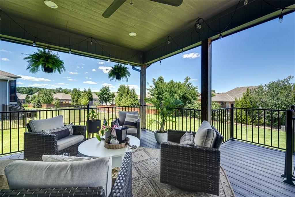 1101 SW Brookside Court