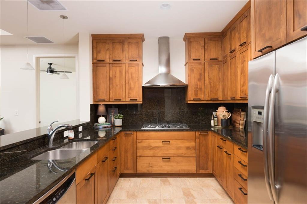 700 W 31st Street Unit: 407