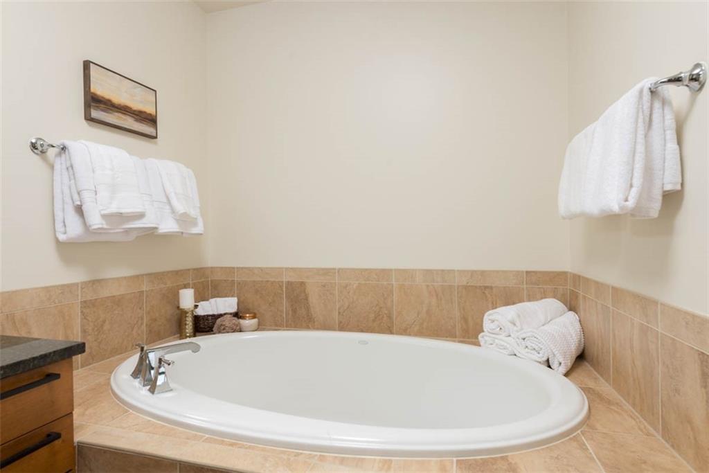 700 W 31st Street Unit: 407